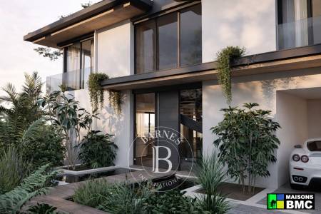 VILLA EN SECONDE LIGNE AVEC ACCÈS DIRECT À LA PLAGE, AU PYLA-SUR-MER