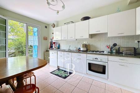 MAISON FAMILIALE AVEC 4 CHAMBRES, JARDIN ET GRAND GARAGE AUX ABATILLES À ARCACHON