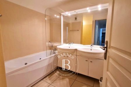 Immobilier de luxe à Arcachon – T3 avec terrasse et parking