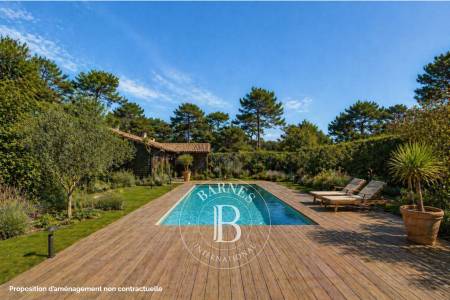 VILLA À RÉNOVER AVEC PISCINE DANS LE QUARTIER DU PHARE AU CAP FERRET