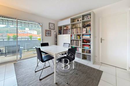 APPARTEMENT 4 PIÈCES AVEC TERRASSE, AU CALME, DANS UNE RÉSIDENCE RÉCENTE À ARCACHON CENTRE