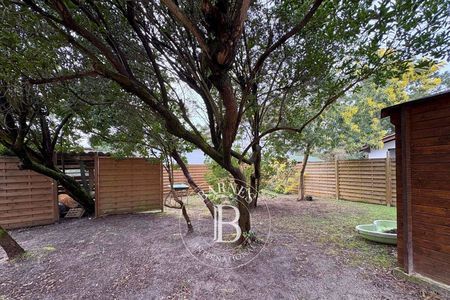 Maison de plain-pied avec cabanons, villa rare à vendre au Cap Ferret