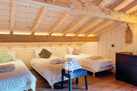 VILLA STYLE CABANE BOIS AVEC PISCINE DANS LE VILLAGE DU CANON, SUR LA PRESQU’ÎLE DU CAP FERRET