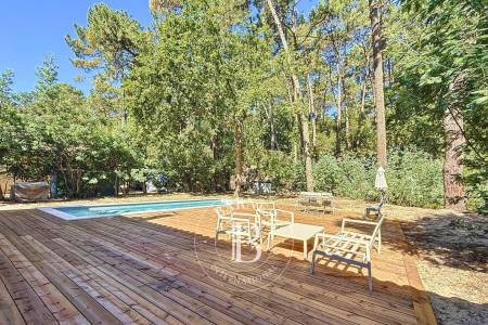 VILLA RÉNOVÉE AVEC PISCINE AU CALME À PETIT PIQUEY, PRESQU’ÎLE DU CAP FERRET