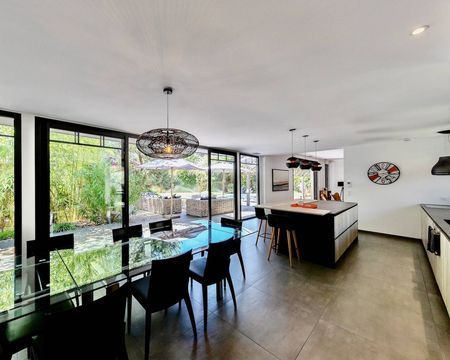 VILLA PLAIN PIED NEUVE 4 CHAMBRES GRAND GARAGE MOULLEAU