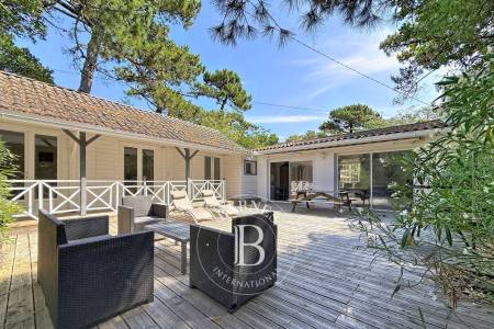 VILLA FERRET CAPIENNE À RÉNOVER AU CŒUR DES 44 HECTARES AU CAP FERRET