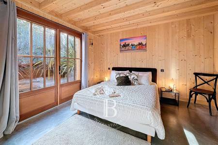 VILLA STYLE CABANE BOIS AVEC PISCINE DANS LE VILLAGE DU CANON, SUR LA PRESQU’ÎLE DU CAP FERRET