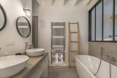 Jardin verdoyant et possibilité de piscine dans une propriété unique – Barnes Bassin d’Arcachon