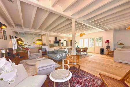 Cuisine américaine ouverte sur l’espace de vie