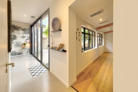 BELLE VILLA DE PLAIN PIED AVEC PISCINE A VENDRE ARCACHON PROCHE DE TOUS LES COMMERCES