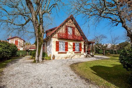 Notre zone d'activité pour ce service Grande propriété avec terrain à vendre