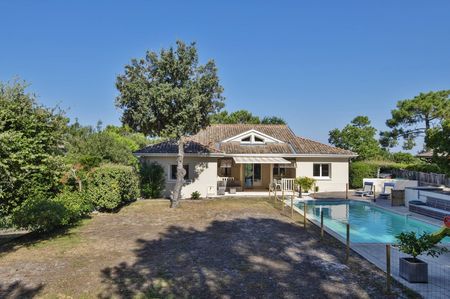 VENTE PYLA SUR MER VILLA AVEC GRANDE PISCINE