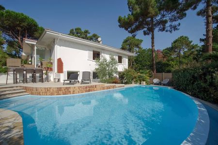 PROCHE PLAGE PEREIRE, SUPERBE VILLA AVEC PISCINE