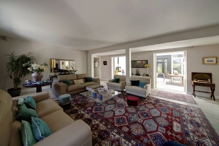 GRANDE VILLA AVEC PISCINE À VENDRE PROCHE PEREIRE ARCACHON