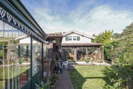 A VENDRE VILLA PROCHE DEBARCADERE DE L'ESCALE