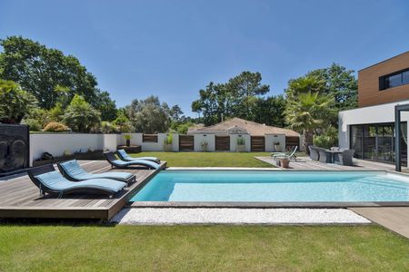 PROCHE PYLA SUR MER BELLE VILLA CONTEMPORAINE AVEC PISCINE A VENDRE