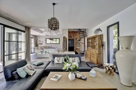 SUPERBE CONTEMPORAINE AVEC PISCINE A VENDRE PROCHE PYLA