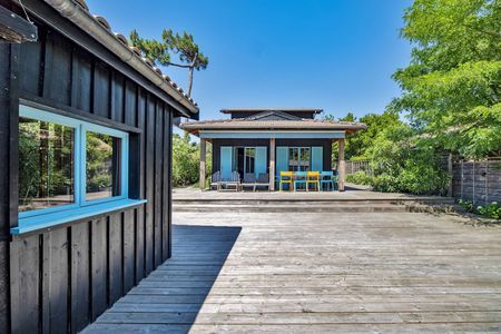 VILLA EN BOIS ET CABANON INDÉPENDANT À VENDRE CAP FERRET AU CALME