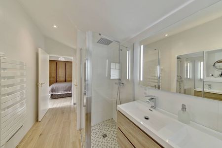 VILLA AVEC TRES BELLES PRESTATIONS A VENDRE QUARTIER CALME ET RÉSIDENTIEL ARCACHON