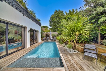 VILLE D'HIVER PROCHE PEREIRE JOLIE VILLA A VENDRE