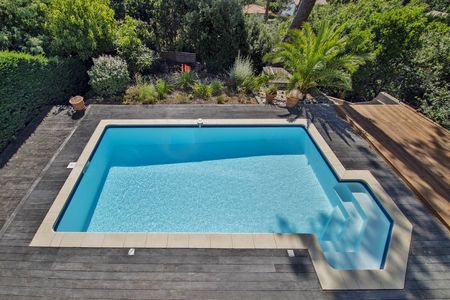 VILLA DE 7 PIECES, PISCINE, VUE MER SUR PYLA SUR MER