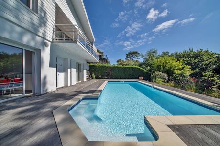 VILLA DE 6 CHAMBRES AVEC VUE MER À VENDRE PYLA SUR MER