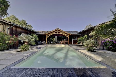 A VENDRE BASSIN ARCACHON VILLA EN BOIS