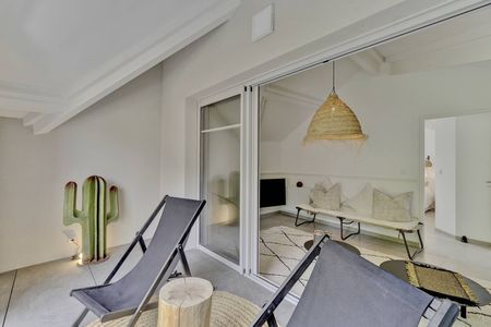 MAGNIFIQUE APPARTEMENT SITUÉ EN DERNIER ÉTAGE A VENDRE SUR ARCACHON