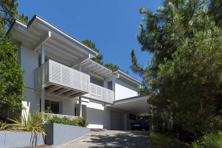 VILLA CONTEMPORAINE AVEC PISCINE A VENDRE CAP FERRET