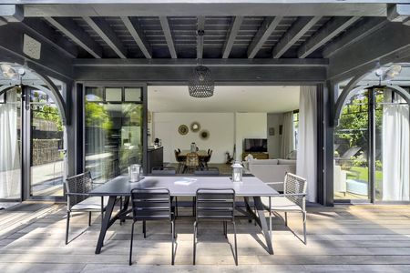 SUPERBE VILLA CONTEMPORAINE AVEC PISCINE A VENDRE PROCHE PYLA SUR MER