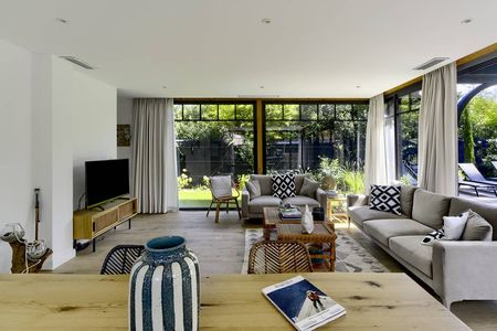 SUPERBE VILLA CONTEMPORAINE A VENDRE LA TESTE PROCHE PYLA