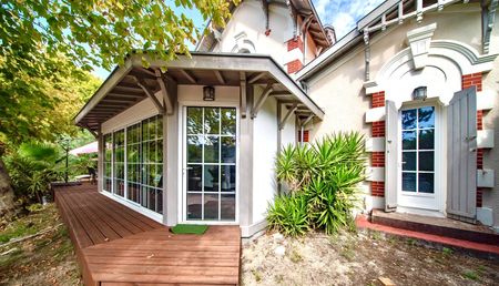 JOLIE VILLA ARCACHONNAISE A VENDRE EN VILLE D'HIVER A ARCACHON