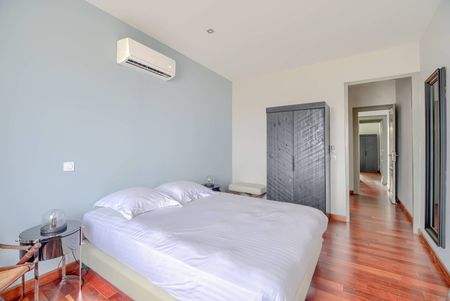 APPARTEMENT ENTIÈREMENT RENOVÉ A VENDRE ACCÈS DIRECT PLAGE PERIRE