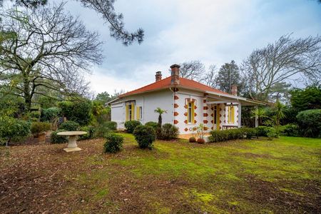VILLA TYPIQUE A VENDRE SUR GRAND TERRAIN CAP FERRET 44