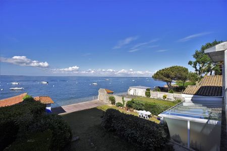 APPARTEMENT AVEC VUE PANORAMIQUE SUR LE BASSIN D'ARCAHON A VENDRE