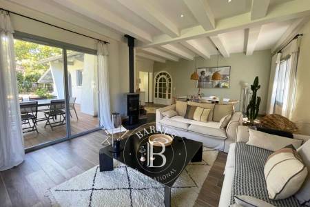 VILLA DE CHARME RENOVÉE, AVEC PISCINE, AUX ABATILLES À ARCACHON