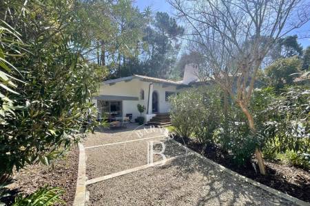VILLA DE CHARME RENOVÉE, AVEC PISCINE, AUX ABATILLES À ARCACHON