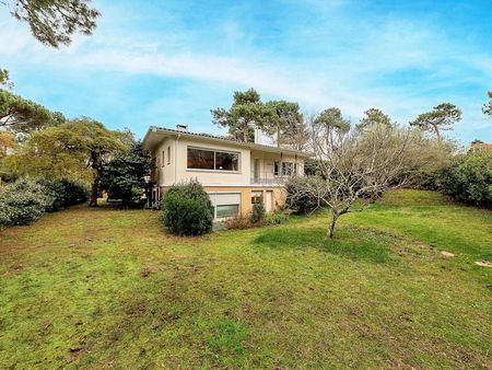 VILLA FAMILIALE DE 6 CHAMBRES PROCHE PLAGE PEREIRE ARCACHON