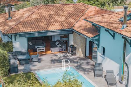 EXCEPTIONNELLE PROPRIÉTÉ AVEC PISCINE ET PROCHE PLAGE, AU PYLA-SUR-MER
