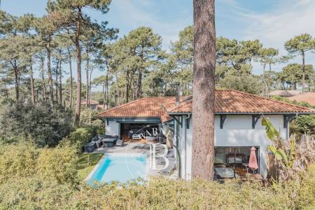EXCEPTIONNELLE PROPRIÉTÉ AVEC PISCINE ET PROCHE PLAGE, AU PYLA-SUR-MER