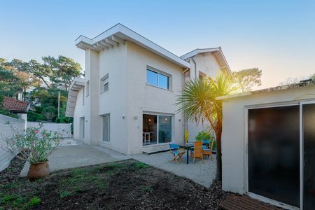 VILLA A VENDRE PROCHE PLAGE PEREIRE ARCACHON