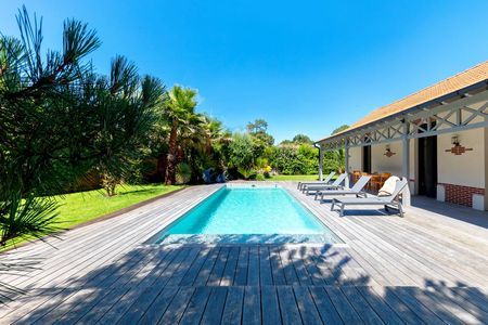 SUPERBE VILLA DE PLAIN PIED A VENDRE LE MOULLEAU