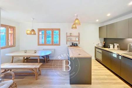 VILLA TYPIQUE FERRET CAPIENNE RÉNOVÉE, EN PLEIN COEUR DU VILLAGE DU CAP FERRET