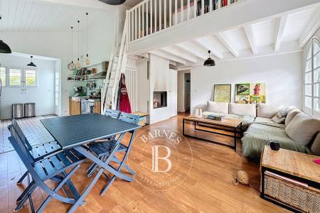 VILLA DE CHARME AU CŒUR DU CAP FERRET, AVEC VUE SUR LE PHARE