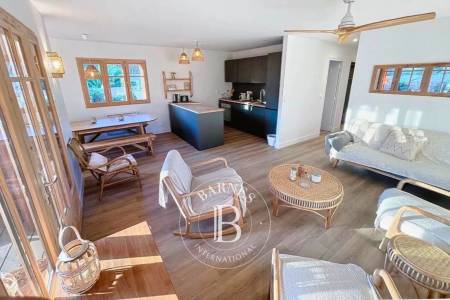 VILLA TYPIQUE FERRET CAPIENNE RÉNOVÉE, EN PLEIN COEUR DU VILLAGE DU CAP FERRET