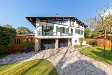 A VENDRE VILLA MOULLEAU CENTRE