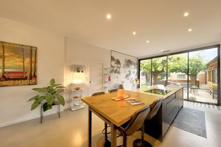 ARCACHON COEUR DE VILLE A VENDRE SUPERBE VILLA DE 6 PIECES