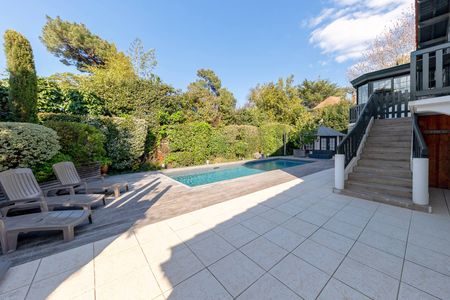 PROPRIÉTÉ A VENDRE LE MOULLEAU CENTRE ET PLAGE