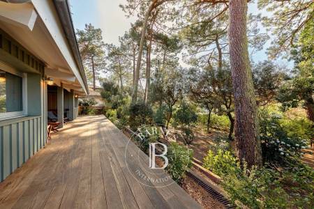 MAGNIFIQUE VILLA DE PLAIN-PIED AU PYLA-SUR-MER, À PROXIMITÉ DE LA PLAGE