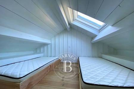 pied à terre Cap Ferret avec terrasse et barbecue ensoleillé